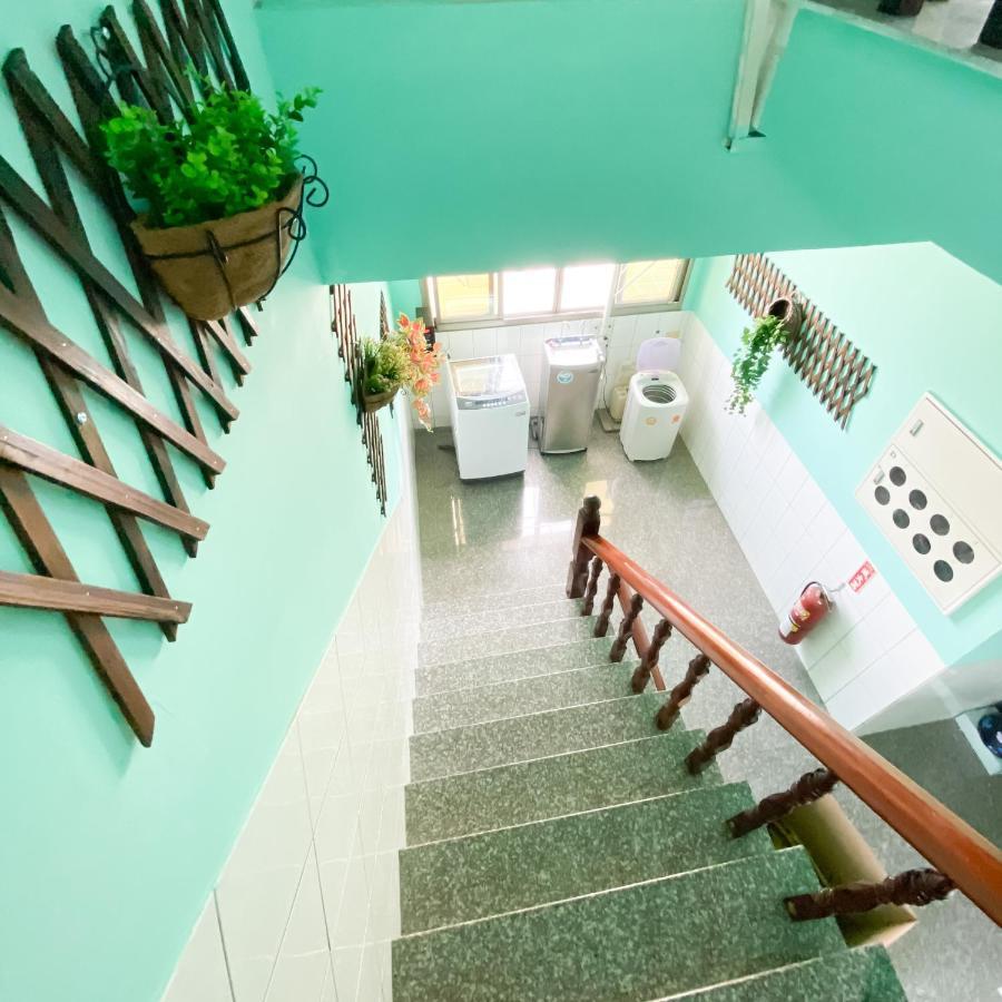 Tainan Da Ren Ju Apartment Exterior photo