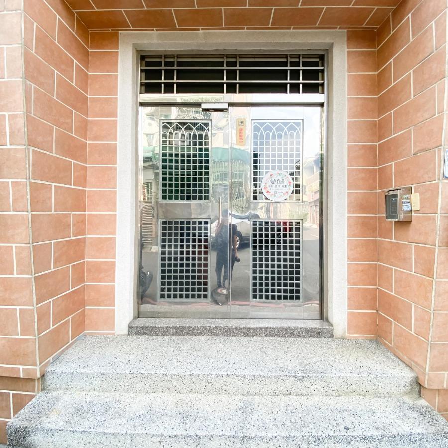 Tainan Da Ren Ju Apartment Exterior photo